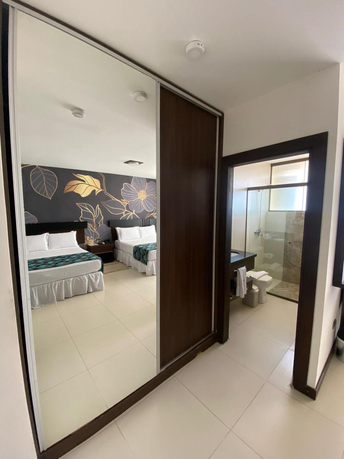 סנטה קרוז דה לה סיירה Mai Suites Apart Hotel מראה חיצוני תמונה